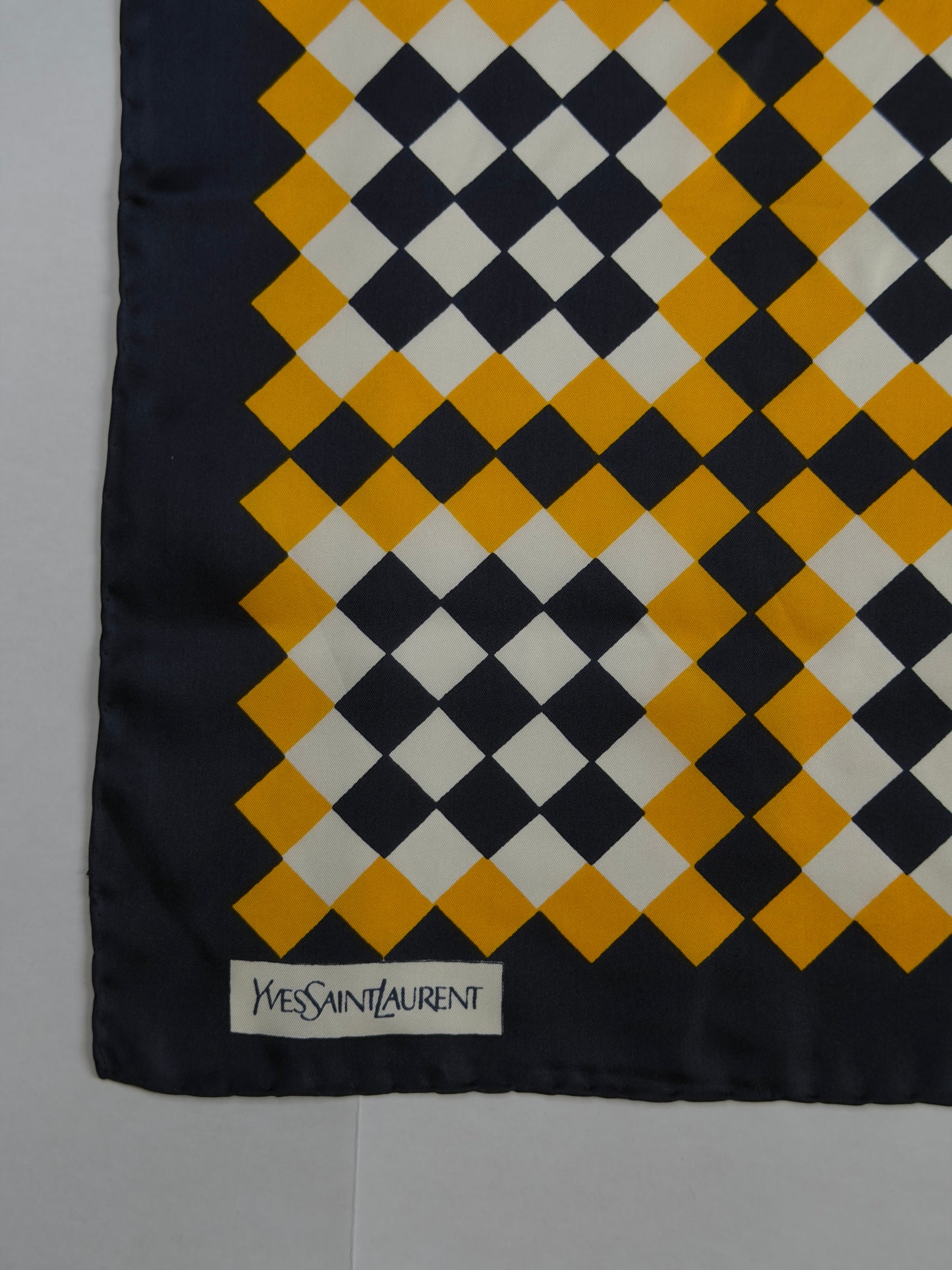 Yves Saint Laurent 45