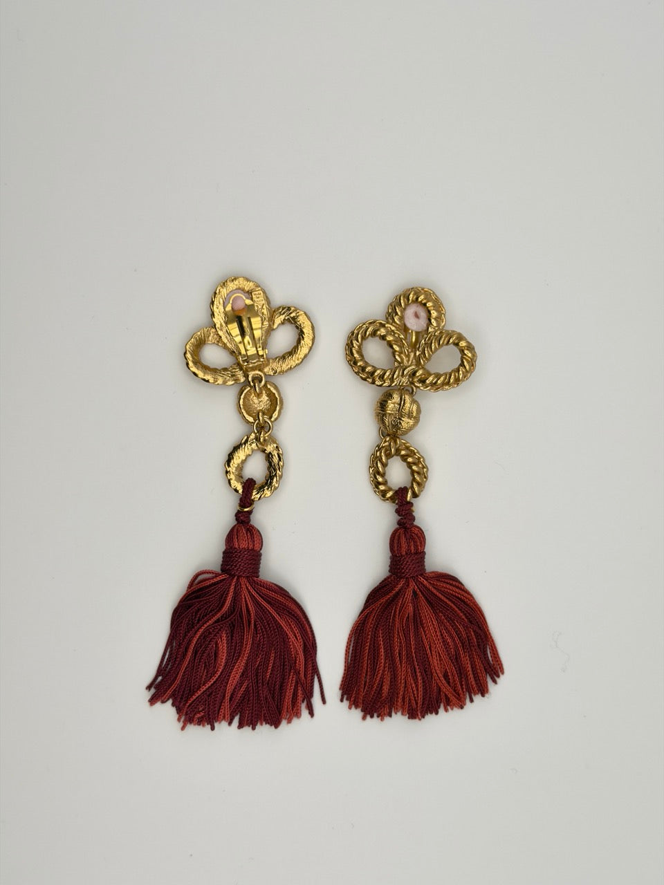 Yves Saint Laurent Clips