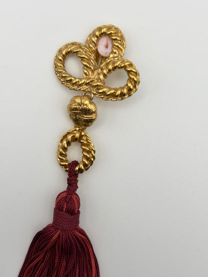 Yves Saint Laurent Clips