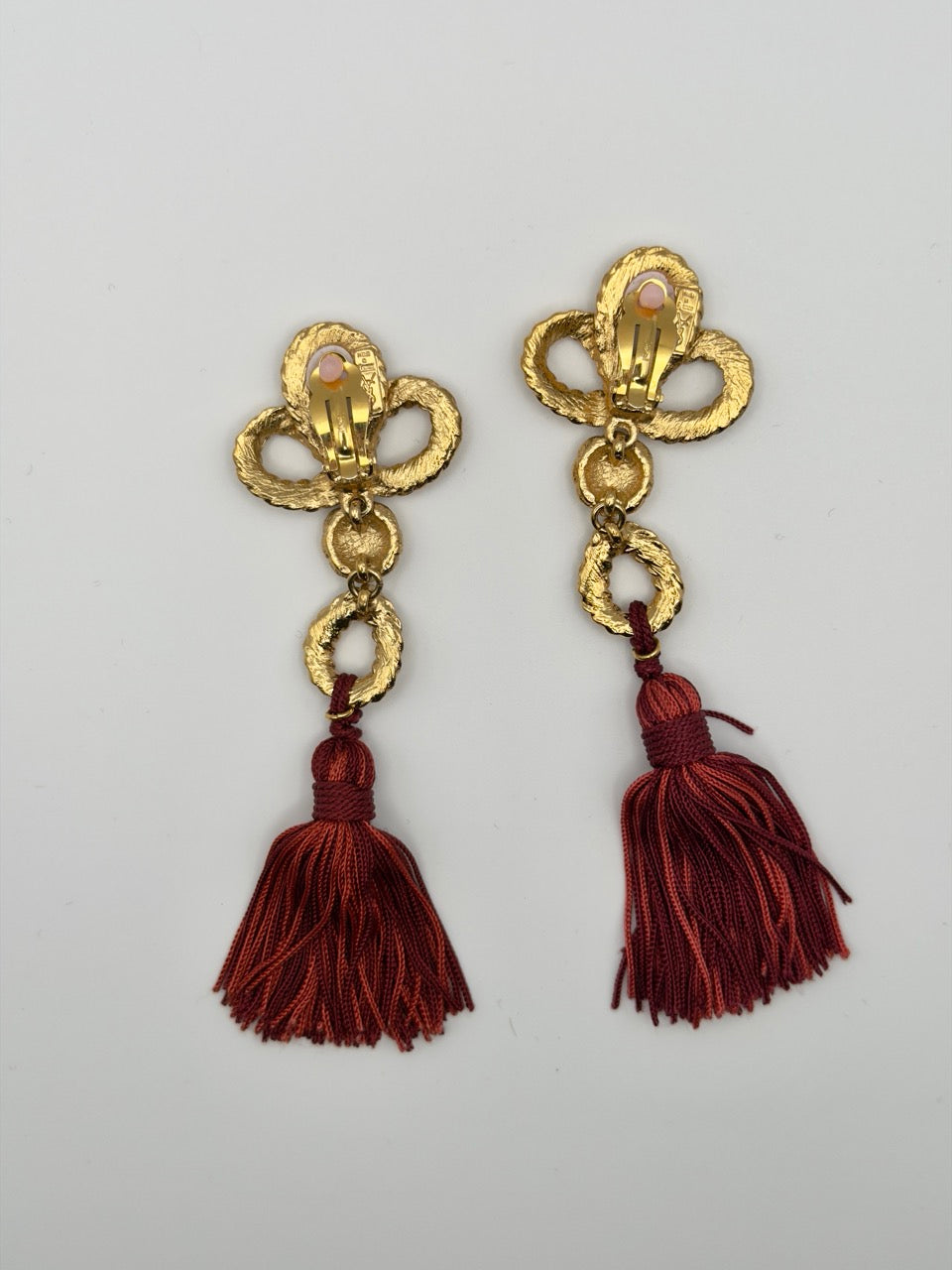 Yves Saint Laurent Clips