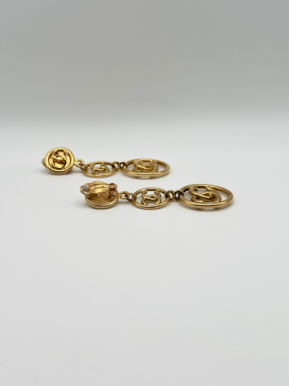 Chanel clips