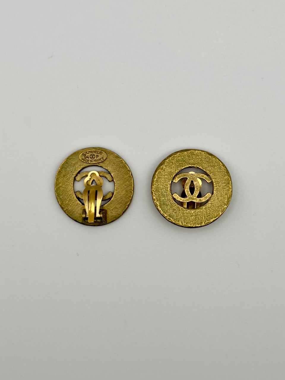 Chanel round clip-on earrings