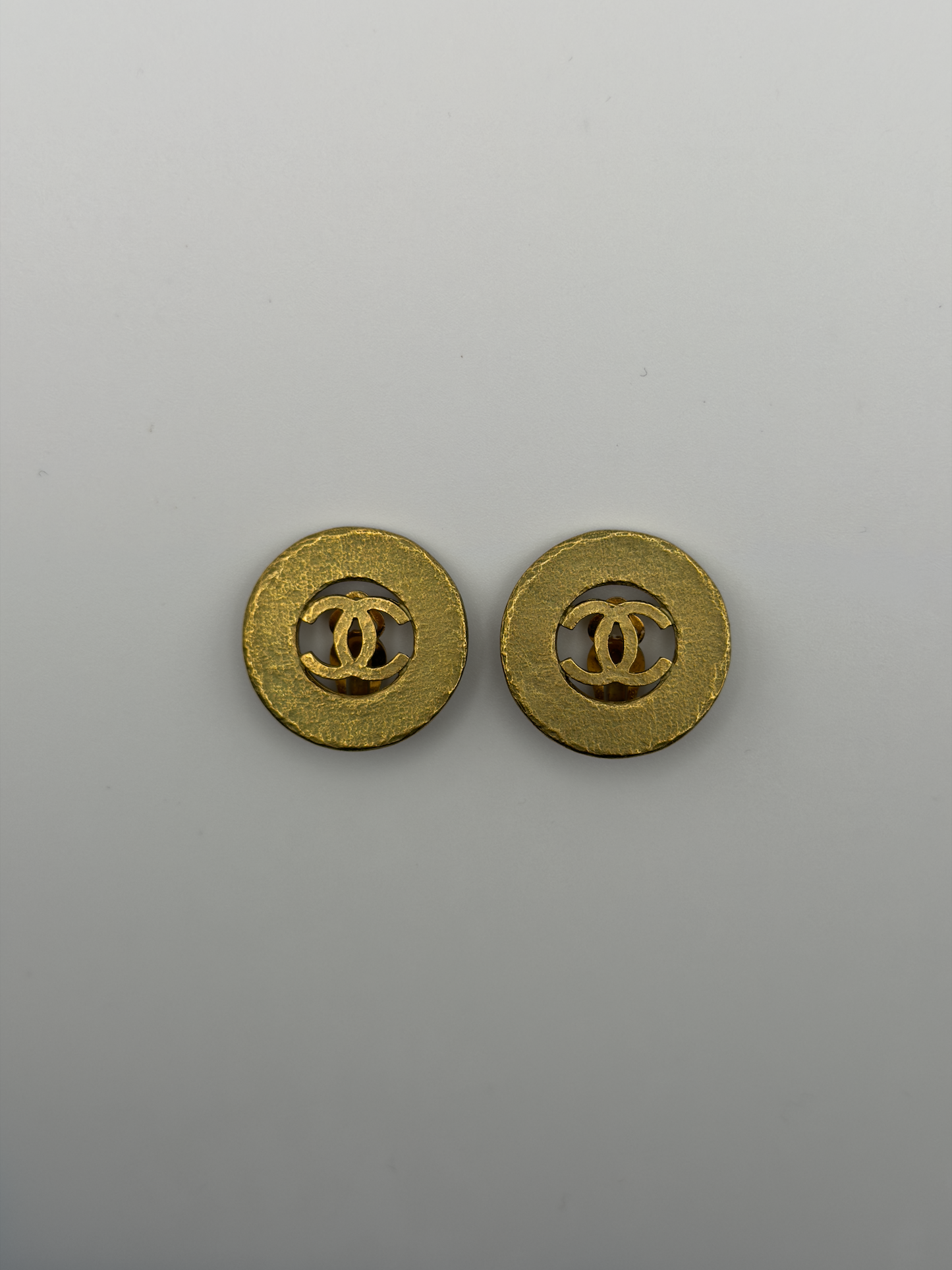 Chanel round clip-on earrings