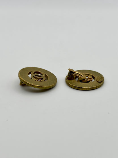 Chanel round clip-on earrings