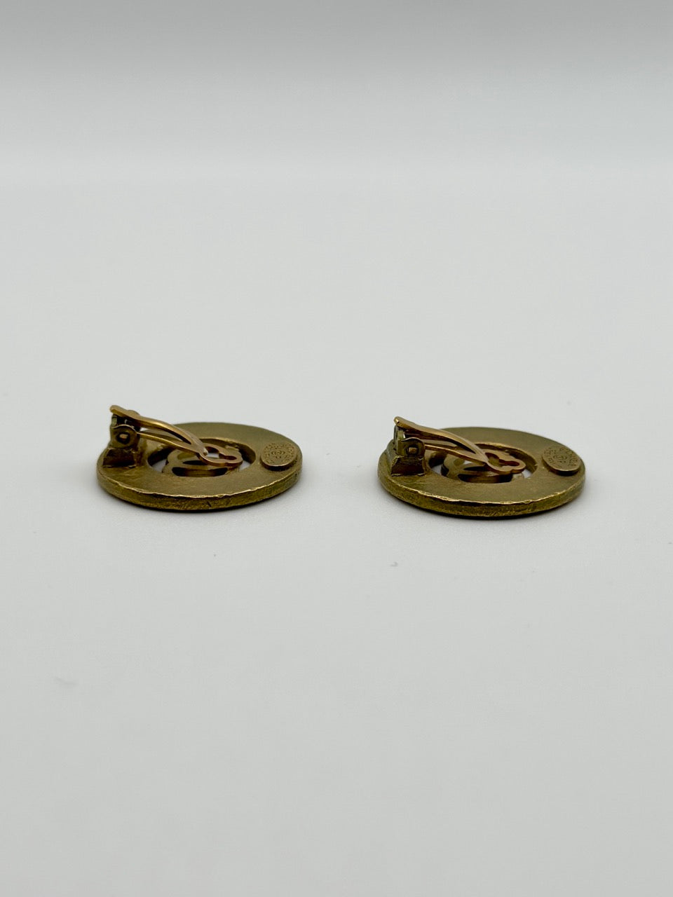 Chanel round clip-on earrings