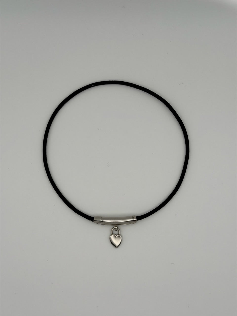 Hermes choker with heart