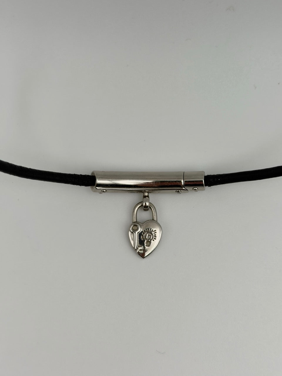 Hermes choker with heart