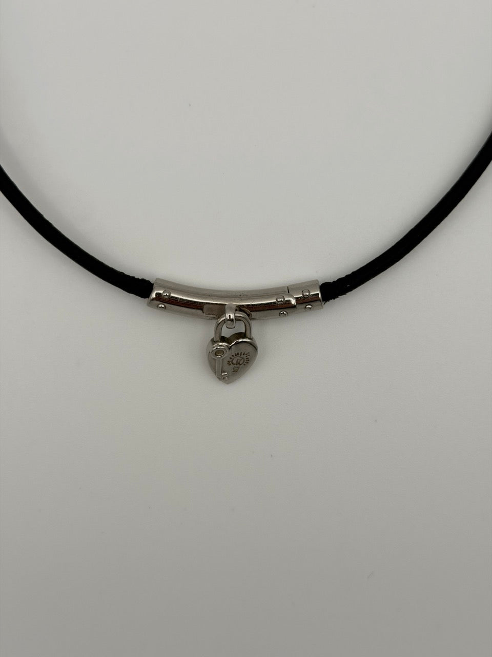 Hermes choker with heart