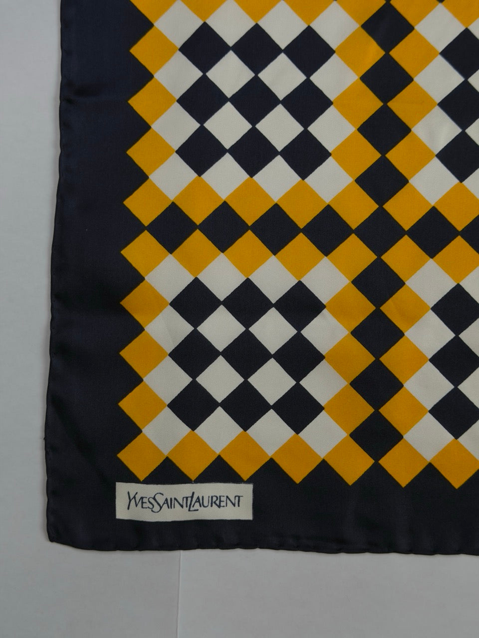 Шовкова хустка pochette Yves Saint Laurent